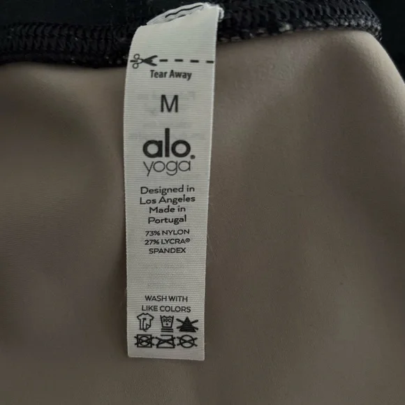 Alo Black Dark Green Camo Leggings Sz Small - Picture 7 of 7